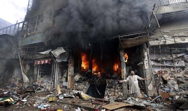 L'horreur à Peshawar : une explosion dévaste une mosquée, faisant 28 morts