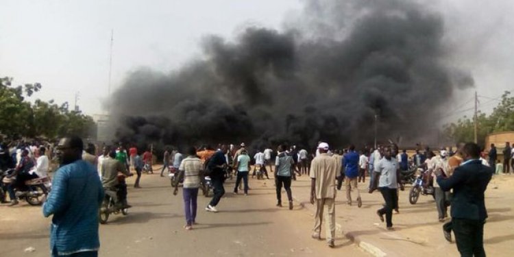 Le pain, le gaz et l'internet : les Nigériens choisissent leur priorité