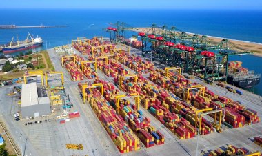 Stratégie Portuaire de Lomé : Un Coup de Maître en Temps de Crise Régionale