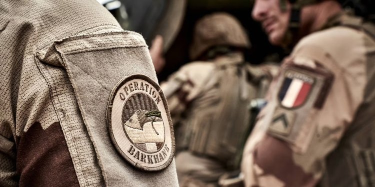 Opérations Serval et Barkhane : Leçons non apprises et avenir des bases militaires françaises en Afrique